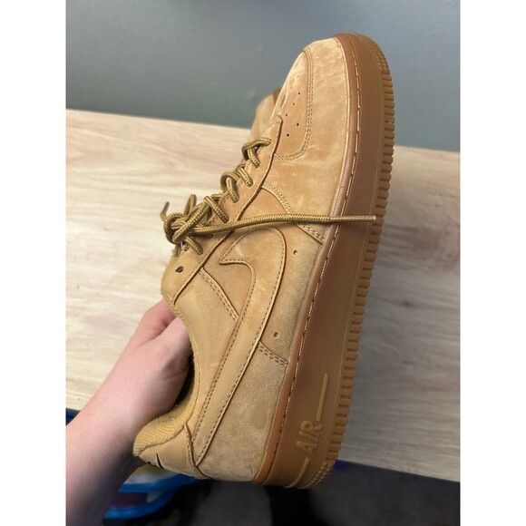 Nike Men’s Air Force 1 Size 7 Low GS Flax Sneaker - Picture 5 of 9